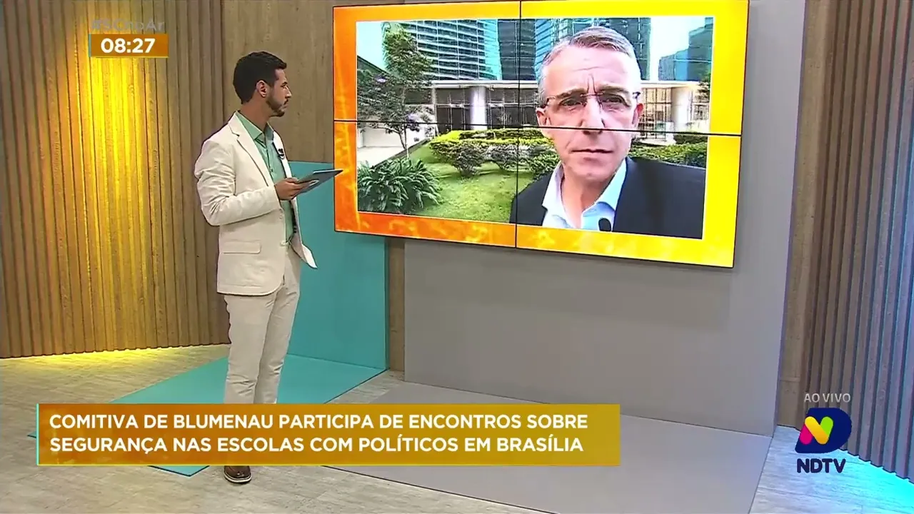 Comitiva de Blumenau participa de encontros sobre segurança nas escolas com políticos em Brasília