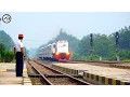 Download Lagu KA Tegal Ekspres Rasa KA Progo Melintas di Pagi Hari Stasiun Cikaum