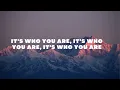 Chris Tomlin - Good Good Father ft. Pat Barrett (Lyrics)