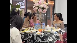 dinner with artist om adella before performing in binuang south kalimantan