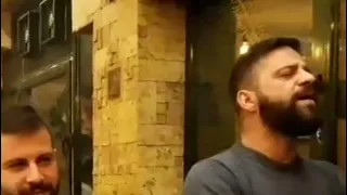 جلسة طرب وصبابة دندنها