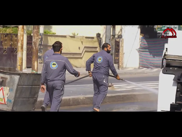 ⁣تستنفر مِلاكات شعبة النظافة لحملة واسعة في تنظيف تام لكافة مقتربات الصحن الكاظمي الشريف .