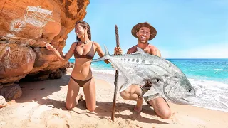 GIANT FISH & Ancient Rock Art in Remote Australia
