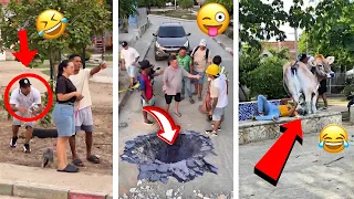 Reaccionando a bromas callejeras virales donde la gente sostiene carteles desquiciados