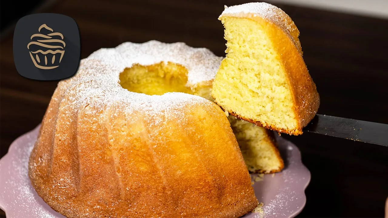 Kinderleichter, herrlich saftiger Kuchen mit nur wenigen Zutaten - Gugelhupf Rezept mit Obst, # 57. 