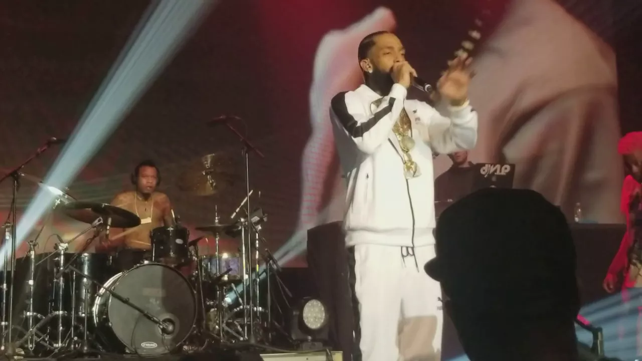 Nipsey Hussle & Bino "None of This" (LIVE) on 2/15/18 [Hollywood Palladium]