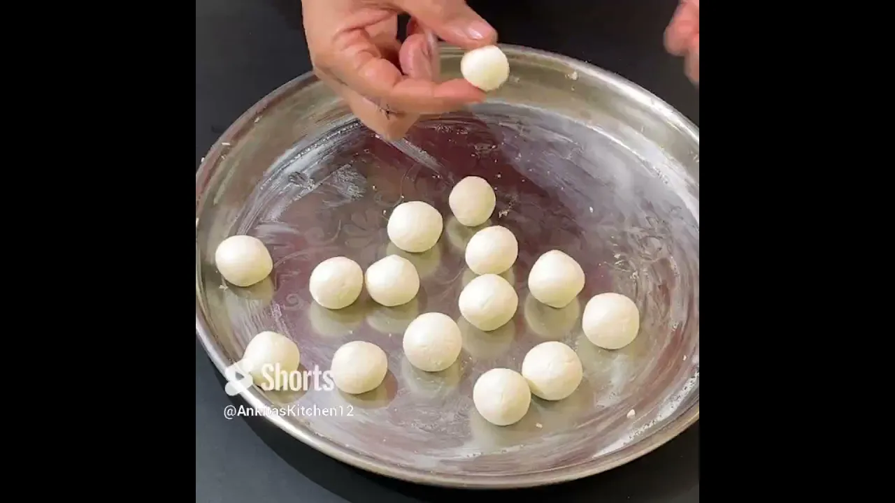 Rasgulla Recipe BengalSweet Recipe #rakshabandhanrecipe #shorts#youtubeshorts #rasgulla#streetsnacks