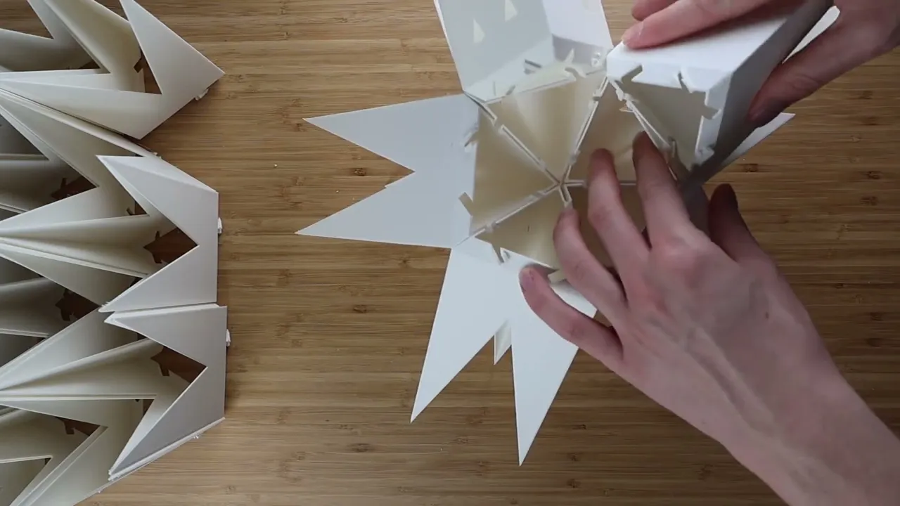 Spiky Star Lamp