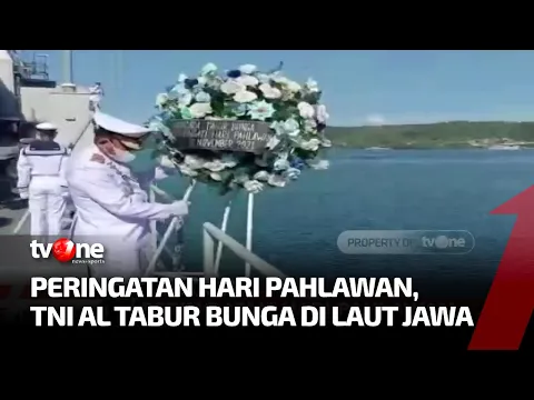Peringatan Hari Pahlawan, TNI AL Tabur Bunga di Perairan Teluk Maluku