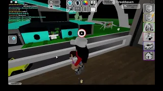 playing brookhaven roblox so fun angel dimond