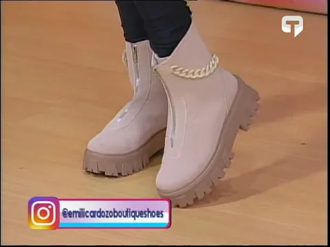 Zapatos deportivos y botas nuevas tendencia en calzado juvenil