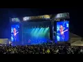 Keith Urban helps reveal gender of Nova Scotia couple s baby on stage