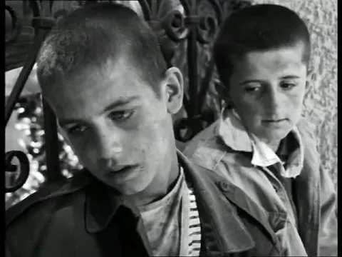 Τι έκανες στον πόλεμο Θανάση (1971) Σκηνές από την κατοχή