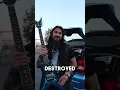 Download Lagu James Hetfield Gifts Robb Flynn his Green Flame V #heavymetal #metallica #machinehead