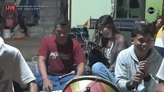 setelah belajar nyanyi bertahun tahun di hutan inilah suaranya