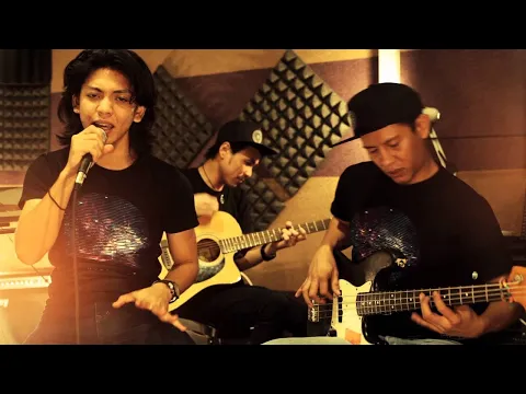 Download MP3 Hyper Act. - Takkan Pergi Acoustic Live