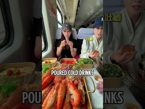 How This Man Won Over Annoyed Train Passengers With a Huge Tray of Fresh Prawns!