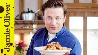 Eine original italienische Bolognese-Sauce ist himmlisch lecker und gar nicht schwer zu machen. Schm. 
