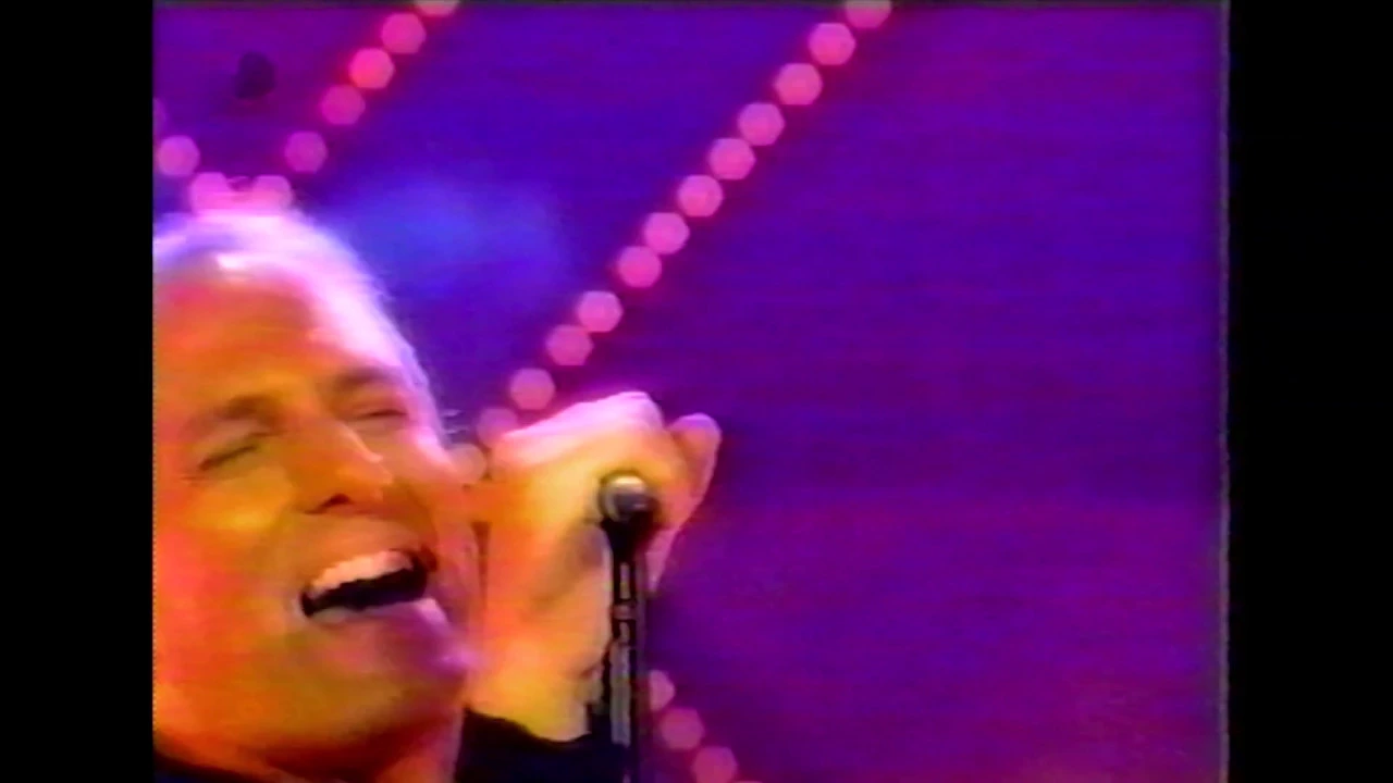 Bolton's Vault - Let's Stay Together (Live) Bolton's Vault - Let's Stay Together (Live)