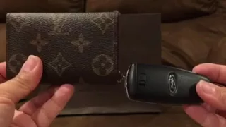 LV Mono 6 Key Holder vs Tory Burch 6 Key Holder Review