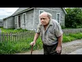 Danny Devito Is Now 80 But How He Lives Is Incredibly Sad