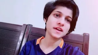 بہت خوبصورت لڑکے دیکھنے کے لیے ہمارے پیج کو لائک اور شیئر کریں شکریہ 