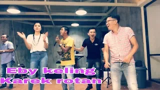 Download Pendatang baru - bykel piliang memukau pengunjung thamrin city - RISAULAI MP3