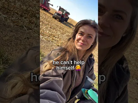 He can’t help himself y’all 😂 #hunting #funny #farming