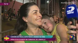 Carnaval de Joinville: Diversão garantida com cadeiras de praia, espetinho e bebidas
