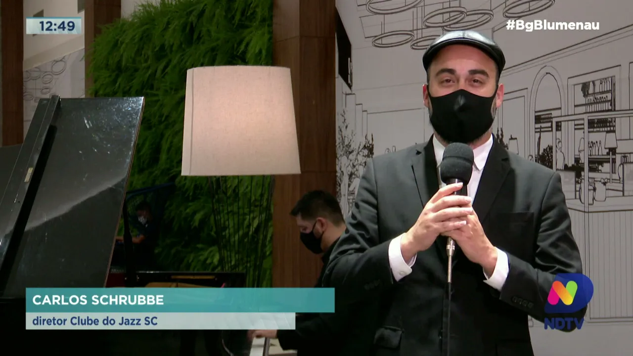 Músicos da região podem tocar no piano de shopping de Blumenau