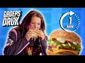 Download Lagu EET een BIG MAC in 1 MINUUT⏱️ - GROEPSDRUK | SLAM! #new