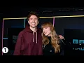 Download Lagu Taylor Swift brings bread \u0026 a wedding invite to Greg James | The Life of a Showgirl Interview