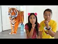 Download Lagu Maria Clara e JP realmente querem ter um animal de estimação ♥ Children really want to have a pet.
