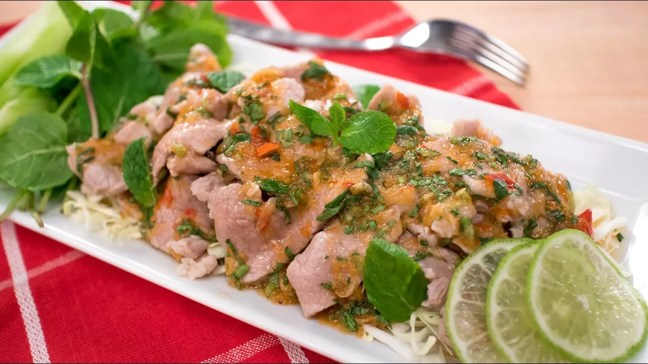 Spicy Garlic Lime Pork Recipe "Moo Manao"    Thai Recipes