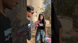 مصطفي لما يعملي مفاجأه بس انا غبيه 