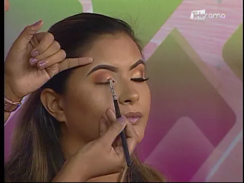 Aprenda a realizar un maquillaje nacarado