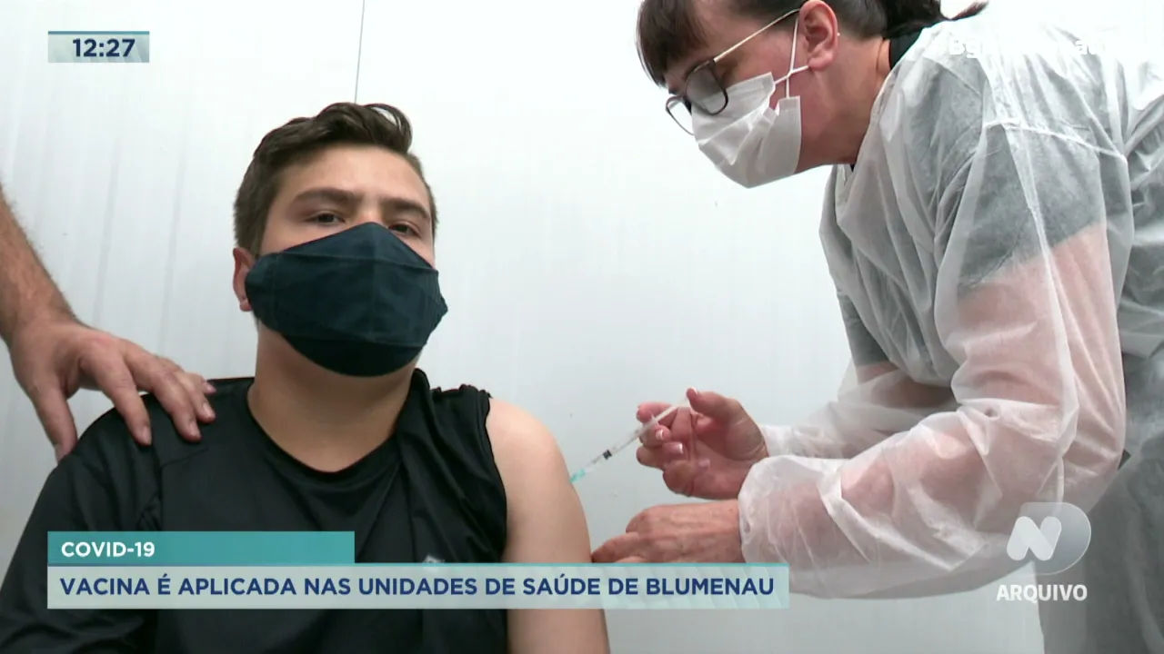 Vacina contra covid-19 é aplicada nas unidades de saúde de Blumenau