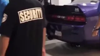 مصري يشتم اردنيه في امريكيا 