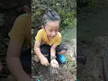 Download Lagu Ketika Papa Ara Dan Dedek Gali Tanah Cari Cacing Utk Ramuan Obat. Harus Dpt Banyak Di Rumah Cacing 🪱