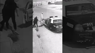 تم القبض على شخص إثر اعتدائه على ذويه وتهديدهم بسلاح أبيض والاعتداء على رجل الأمن بالرياض 