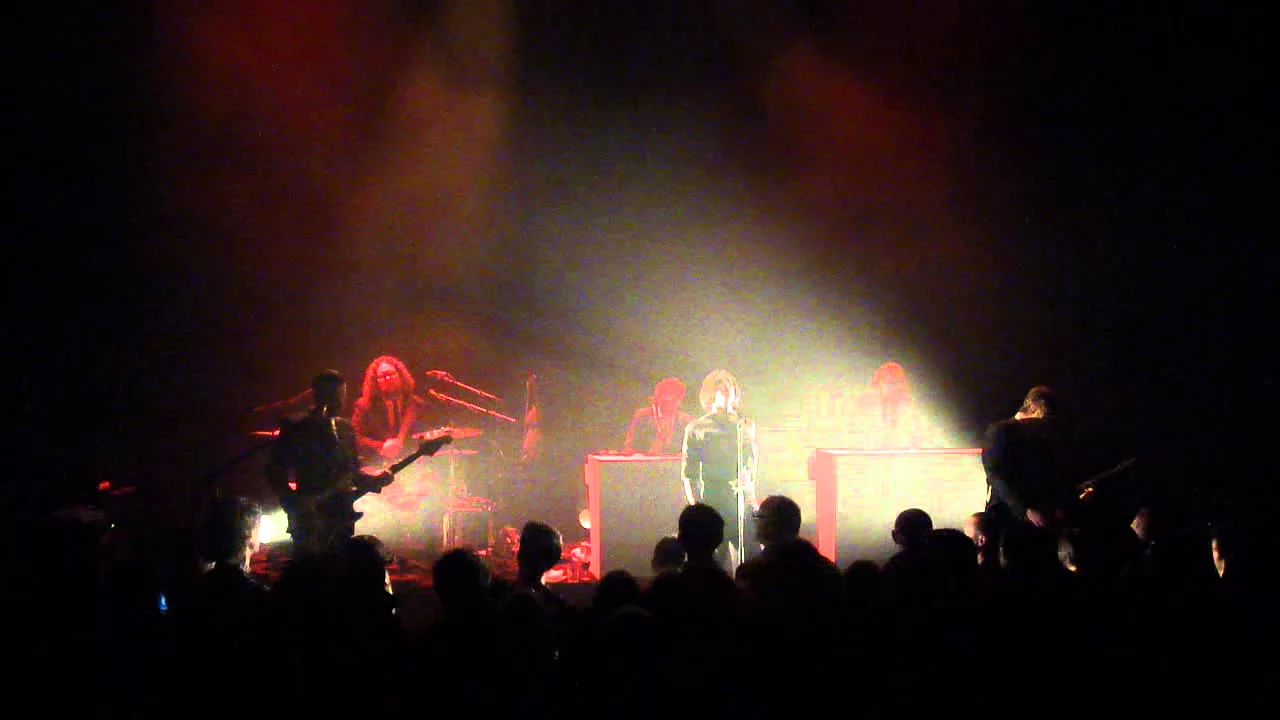 Hooverphonic - 2 Wicky - Café de la gare - 09.04.2012