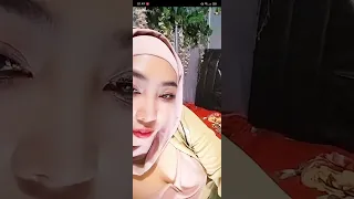 umi honye ngantuk sambil goyang