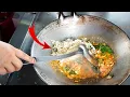 Lagu Most famous MAGGI GORENG in town Ipoh,Perak - Malaysian Street Food