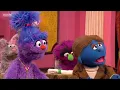 Lagu The Furchester Hotel- S2 E21: The Furchester Talent Show