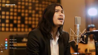 Download Virzha - Sirna (Video Akustik) MP3