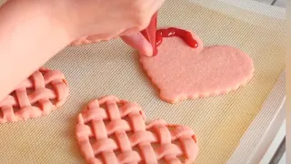 جبرووني اتزوج ولدخالتي وهومايطيقني لكـ ن لماشافني ابكي 