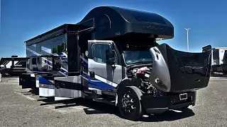 279 995 Beast Super Luxury Class C Freightliner Diesel Motorhome