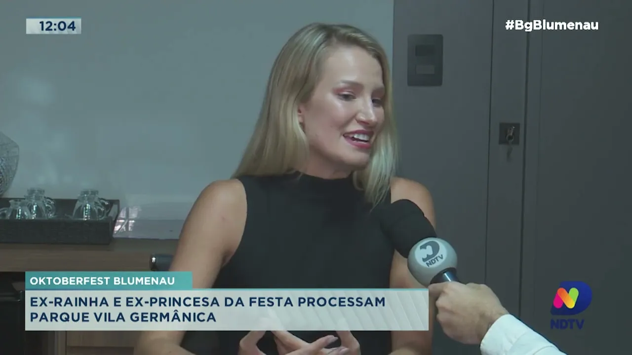 Ex- rainha da Oktoberfest de Blumenau processa Parque Vila Germânica