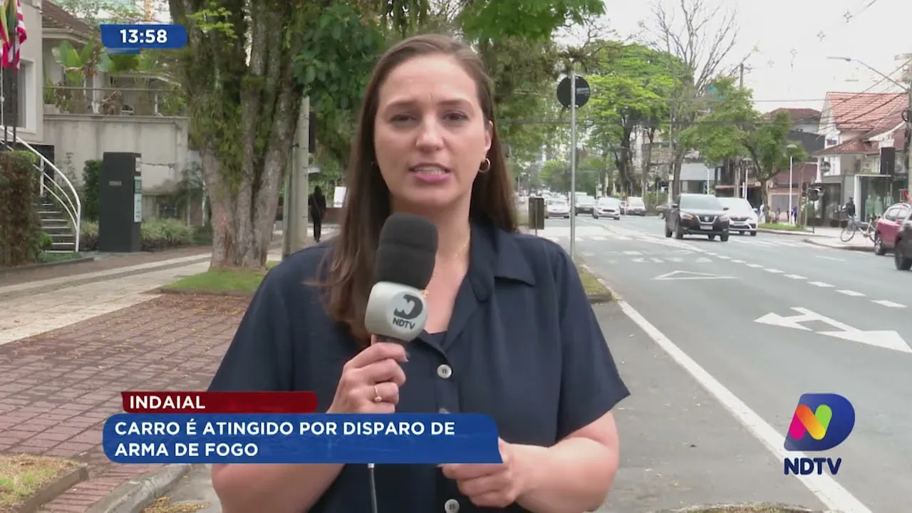 Indaial: carro é atingido por disparos de arma de fogo