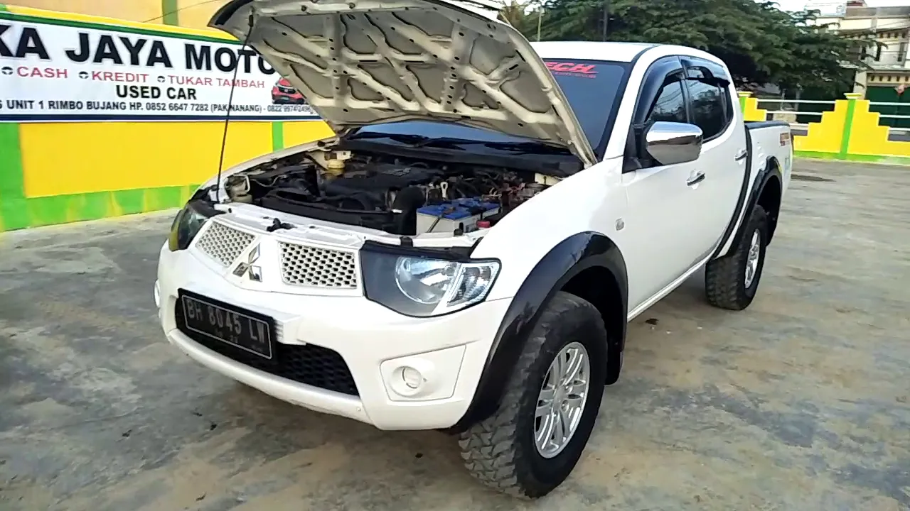 Triton GLs 2013 Tampil Ganteng R20 Harga murah